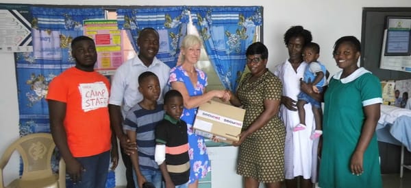 Großzügige Spende erreicht Schulen in Ghana